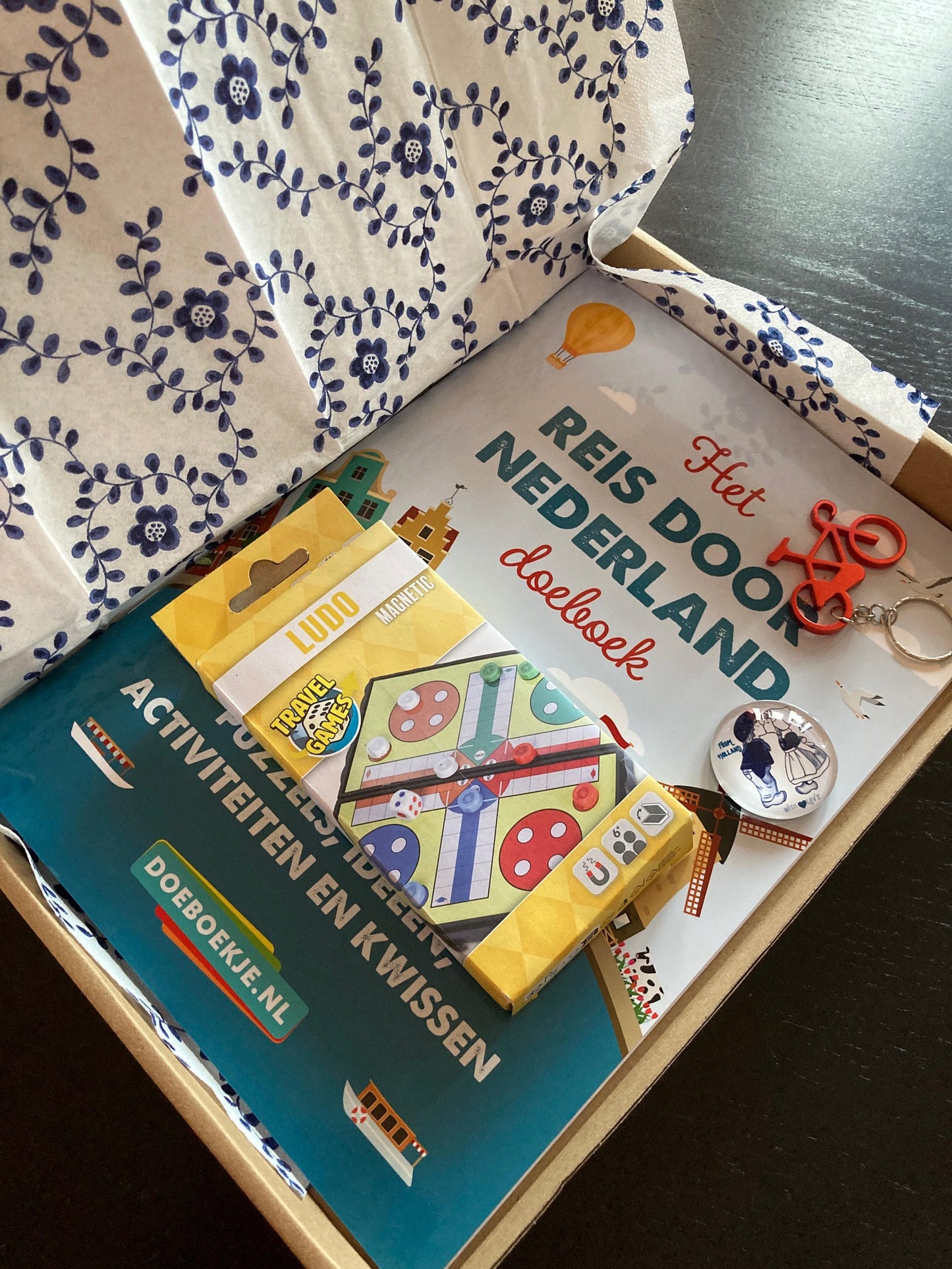 Heerlijk Hollands cadeaupakket 9 | voor volwassene en senior